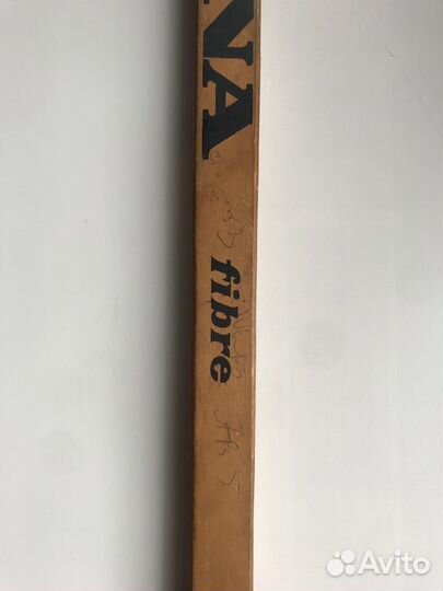 Раритетная игровая хоккейная клюшка с автографами