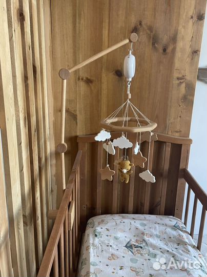 Мобиль на кроватку деревянный