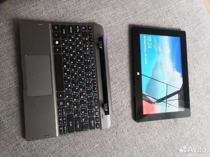 Планшет трансформер Acer switch one 10