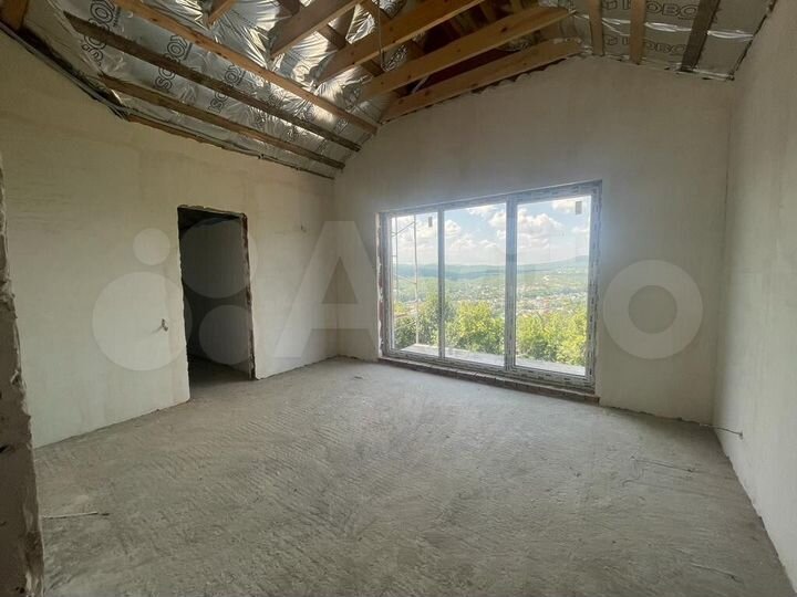 Дом 319 м² на участке 5,2 сот.