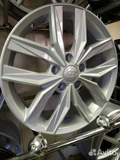 Диски R17 5x114,3 et45 d67,1 Remain R151 Новые