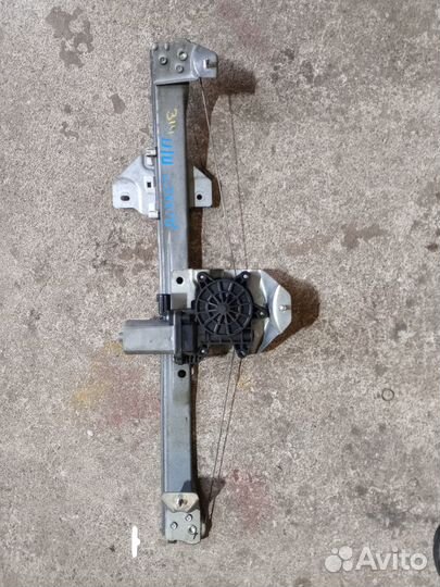 Стеклоподъемник передний правый на Рено Доккер