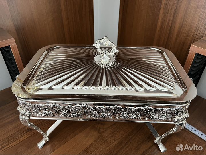 Блюдо с крышкой для горячего