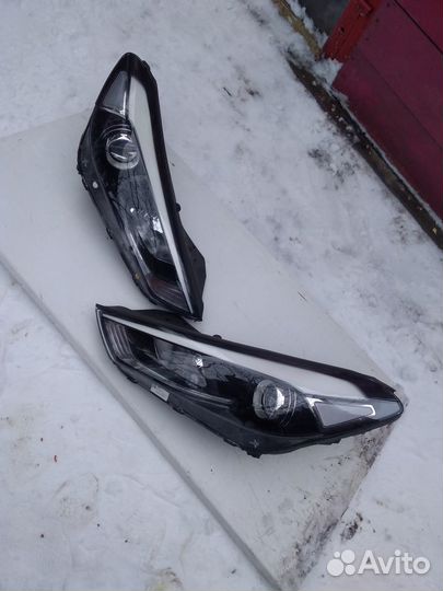 Hyundai Tucson 3 фара оригинал