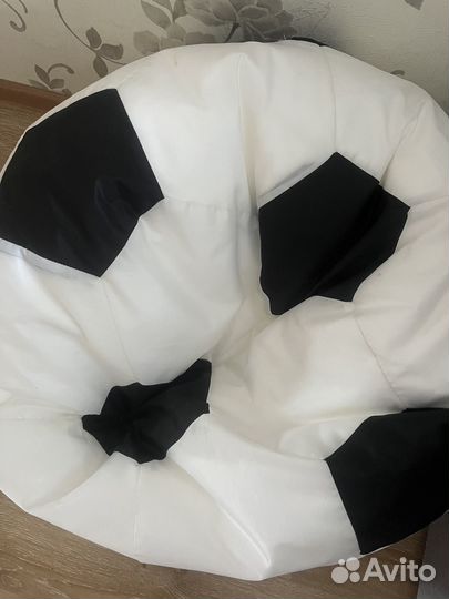 Пуфик (футбольный мяч)