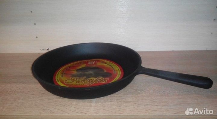 Сковорода чугунная 240/40