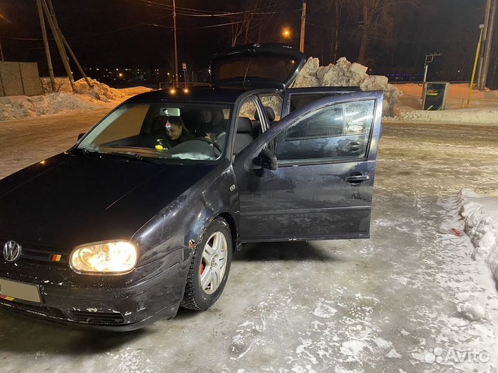Volkswagen Golf 1.4 МТ, 2003, 256 000 км