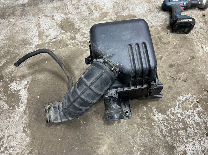 Корпус воздушного фильтра Kia Cerato 2 coup