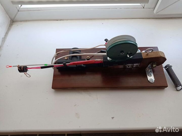 Самоподсекающая зимняя удочка