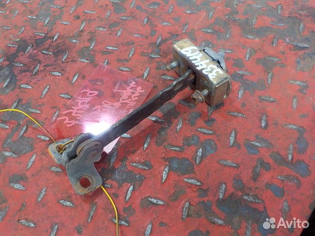 Ограничитель двери Mercedes-Benz Axor 9737201516