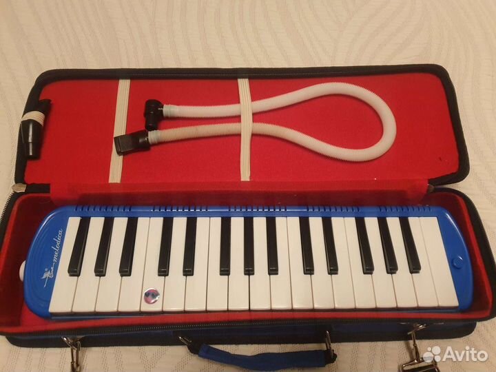 Swan Melodica 32
