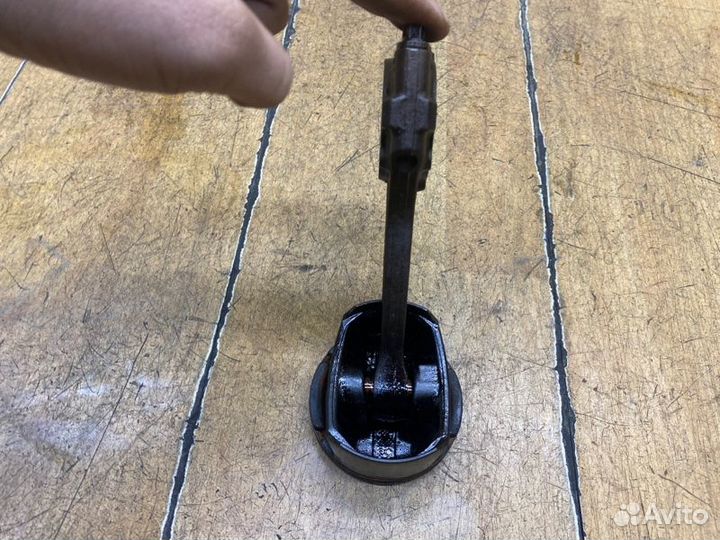 Поршень Opel Zafira B Z16XE1 2008