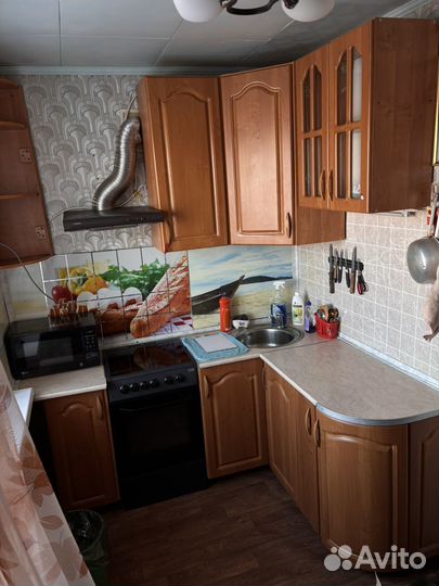 Кухонный уголок и стол