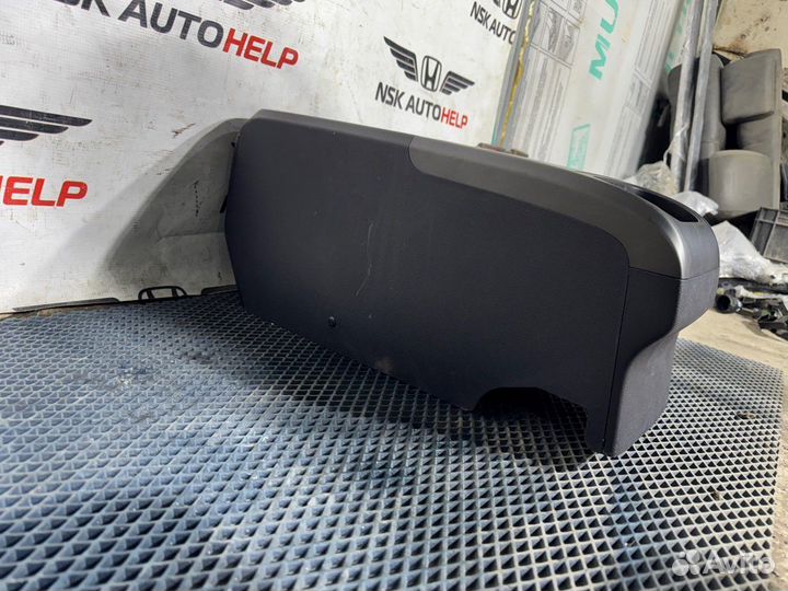 Подлокотник Honda Cr-V RE4 K24A 2009