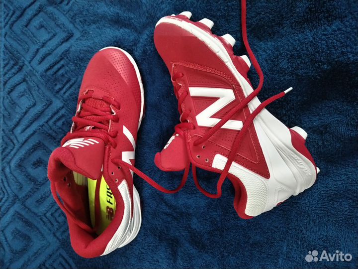 Футбольные бутсы 38 размер новые