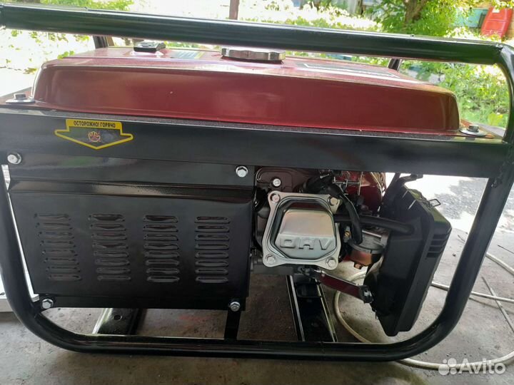 Бензиновый генератор