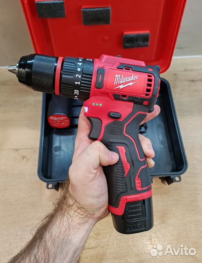 Бесщеточный шуруповерт Milwaukee 36 v разные варианты