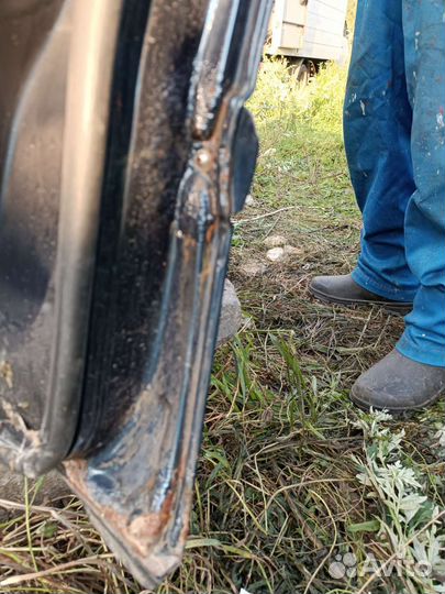 Дверь на Мерседес w202