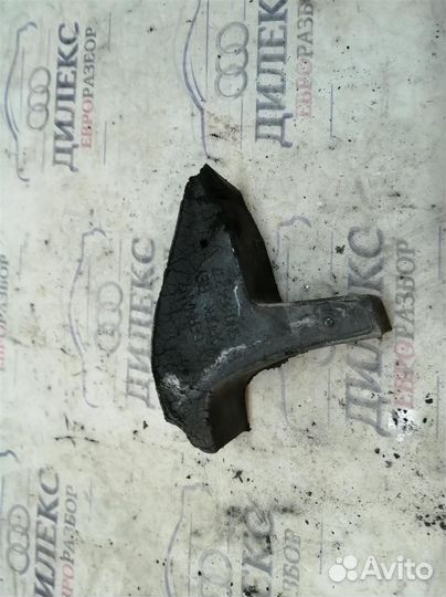 Шумоизоляция крыла VW Tiguan 2007-2011