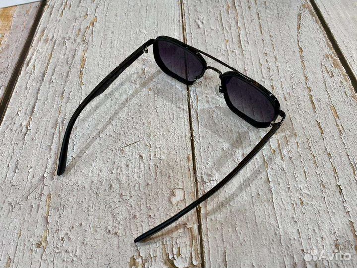 Солнцезащитные очки мужские lacoste