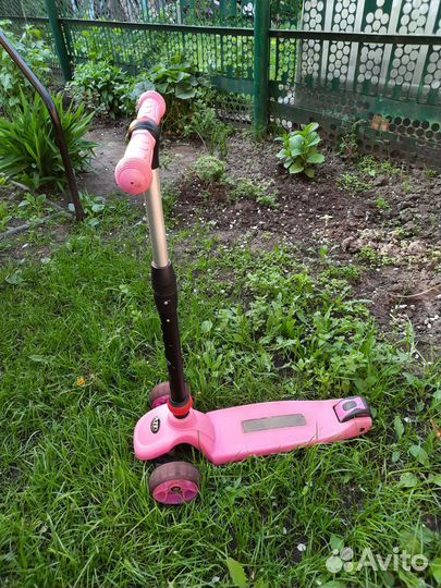 Самокат детский трехколесный светящийся