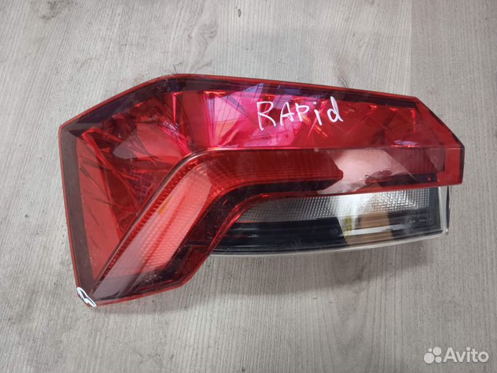 Фонарь задний левый skoda rapid
