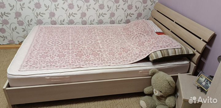 Спальный гарнитур бу