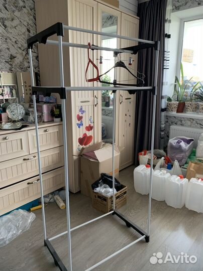 Вешалка напольная