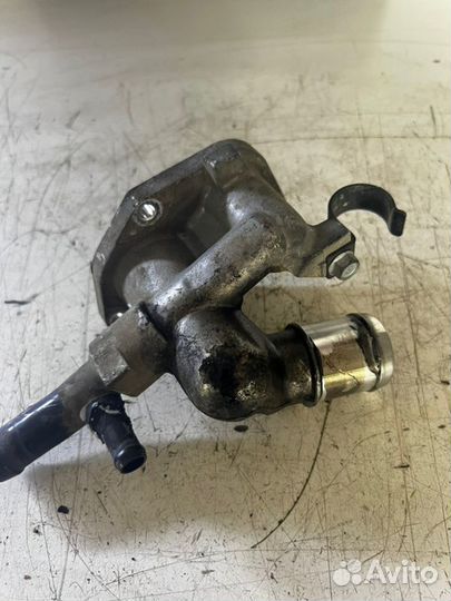 Корпус термостата Hyundai Santafe D4EA