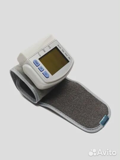 Тонометр автоматический с манжетой на запястье