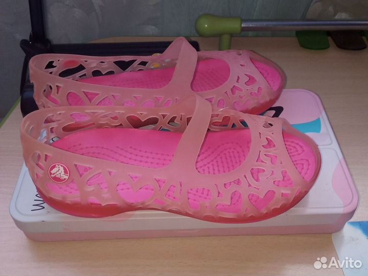 Crocs C 11 босоножки Сердца