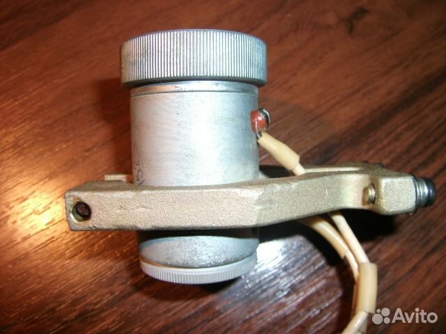 Лампа проекторная с кронштейном и линзой