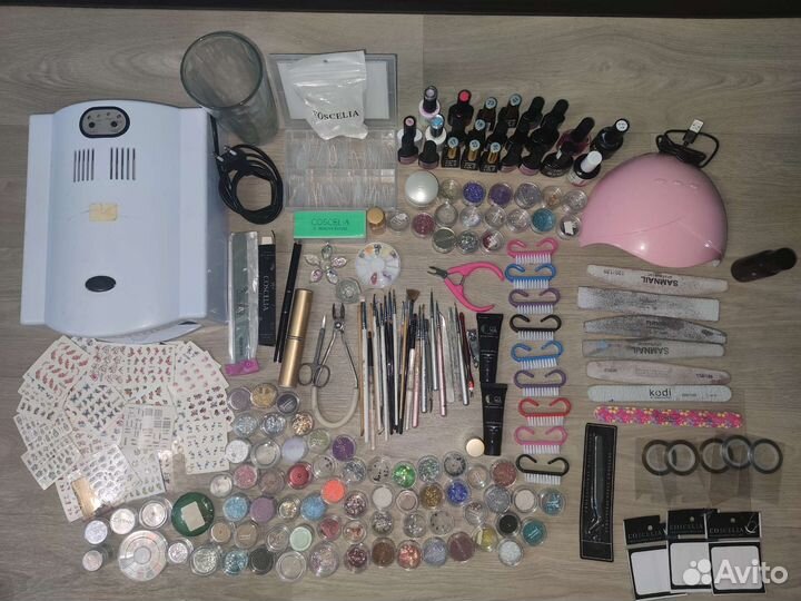 Для наращивания ногтей набор