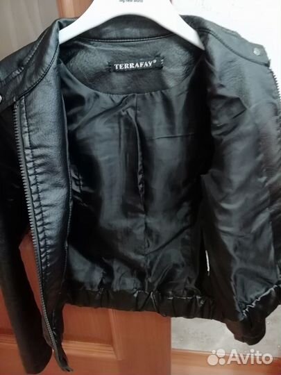 Продам детские вещи