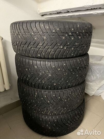 Nokian Tyres Hakkapeliitta 8 SUV 285/60 R18