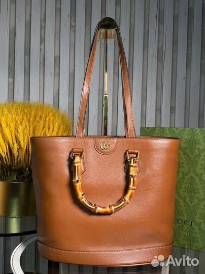 Женская сумка из натуральной кожи Gucci