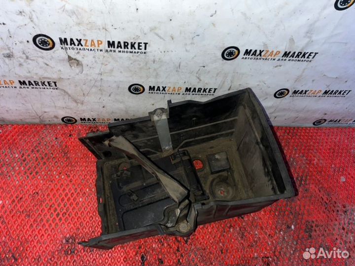 Крепление акб (корпус/подставка) Ford Focus 2 2007