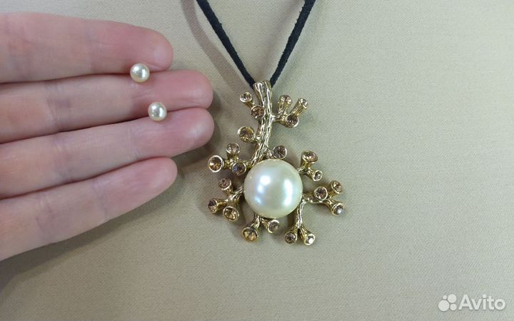 Комплект бижутерии серьги и кулон