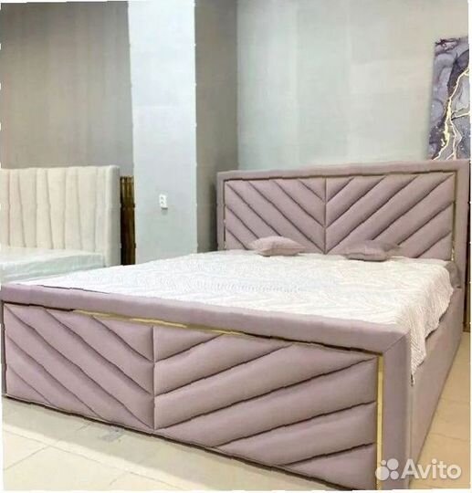 Кровать мягкая двуспальная на заказ
