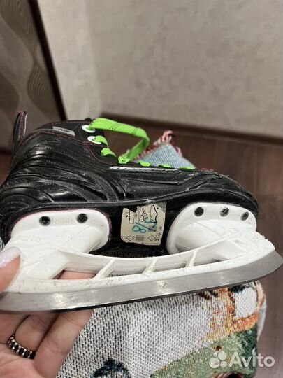 Хоккейные коньки bauer yth 10, rus 27