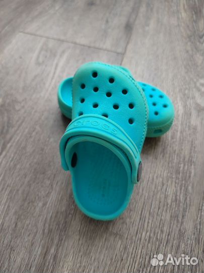 Crocs 21-22