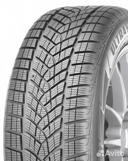 Goodyear UltraGrip 215/55 R17 98V