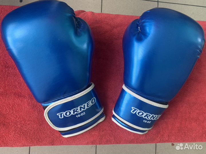 Боксерские перчатки