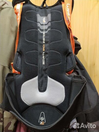 Защита спины горнолыжная