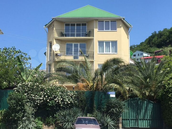 Дом 500 м² на участке 10 сот.