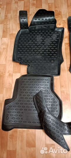 Автомобильные коврики резиновые