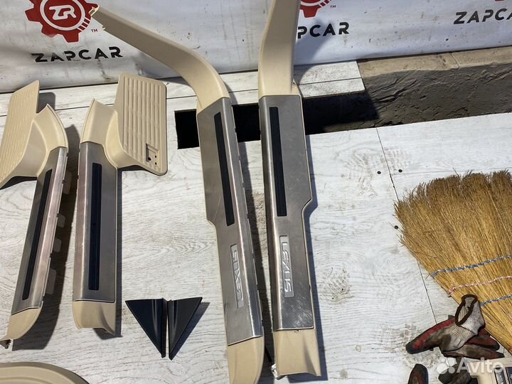 Lexus LX570 Обшивки салона