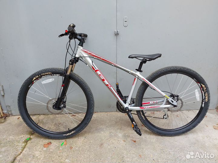 Велосипеды; GT как новый 27.5 гидравлика S рама
