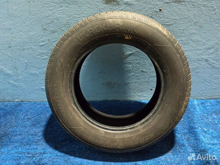 Blackhawk Ice Prey HW06 215/65 R16 98T