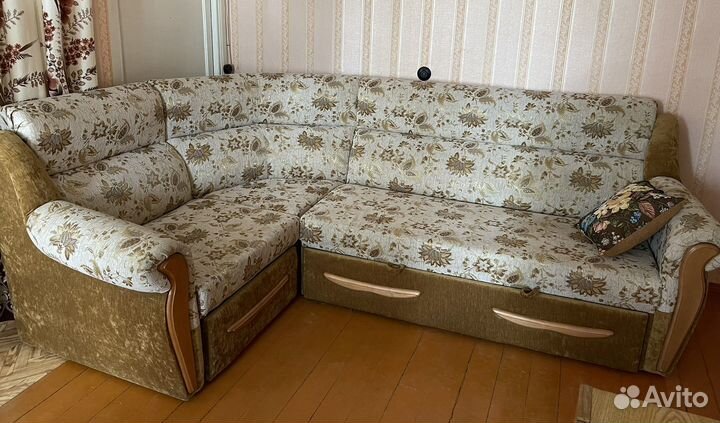 Диваны и кресло бу